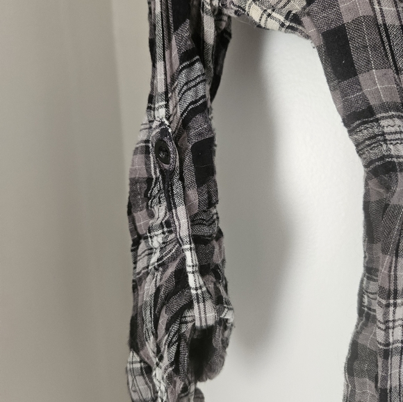 #09 -SANS SOUCI ladies fitted button down navy plaid crop sleeve size M - Picture 3 of 4